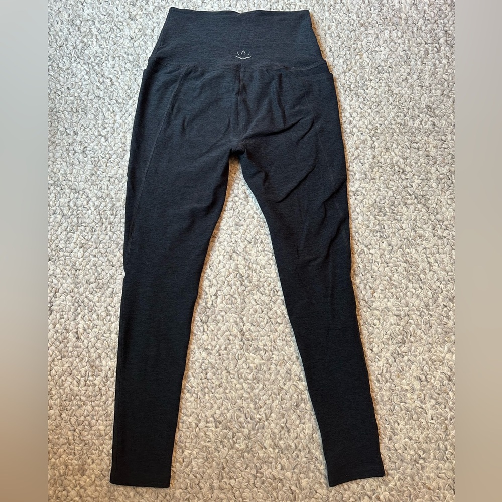 Beyond Yoga Spacedye Out Of Pocket High
Waisted Midi Legging small